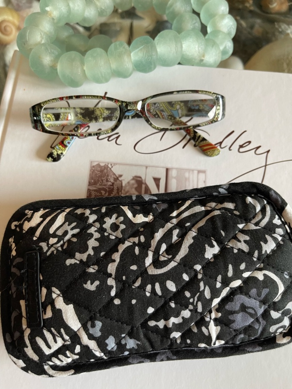 Vera Bradley READERS 1.25 Paisley Reading Glasses with soft case